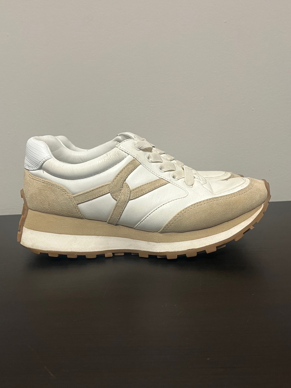 Veronica Beard Valentina Mixed Leather Retro Sneakers Size 8 Coconut Ecru Suede